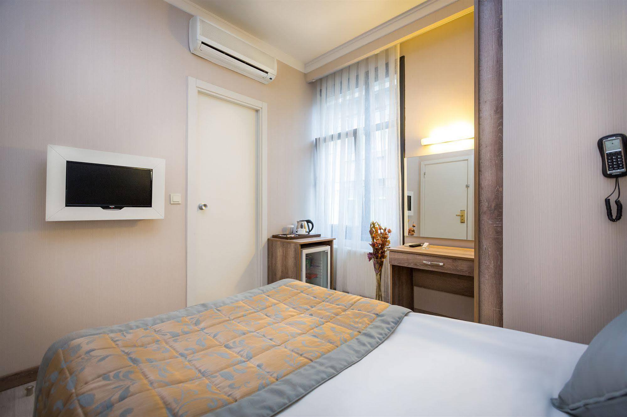 Fatih Hotel Corner Истанбул Екстериор снимка