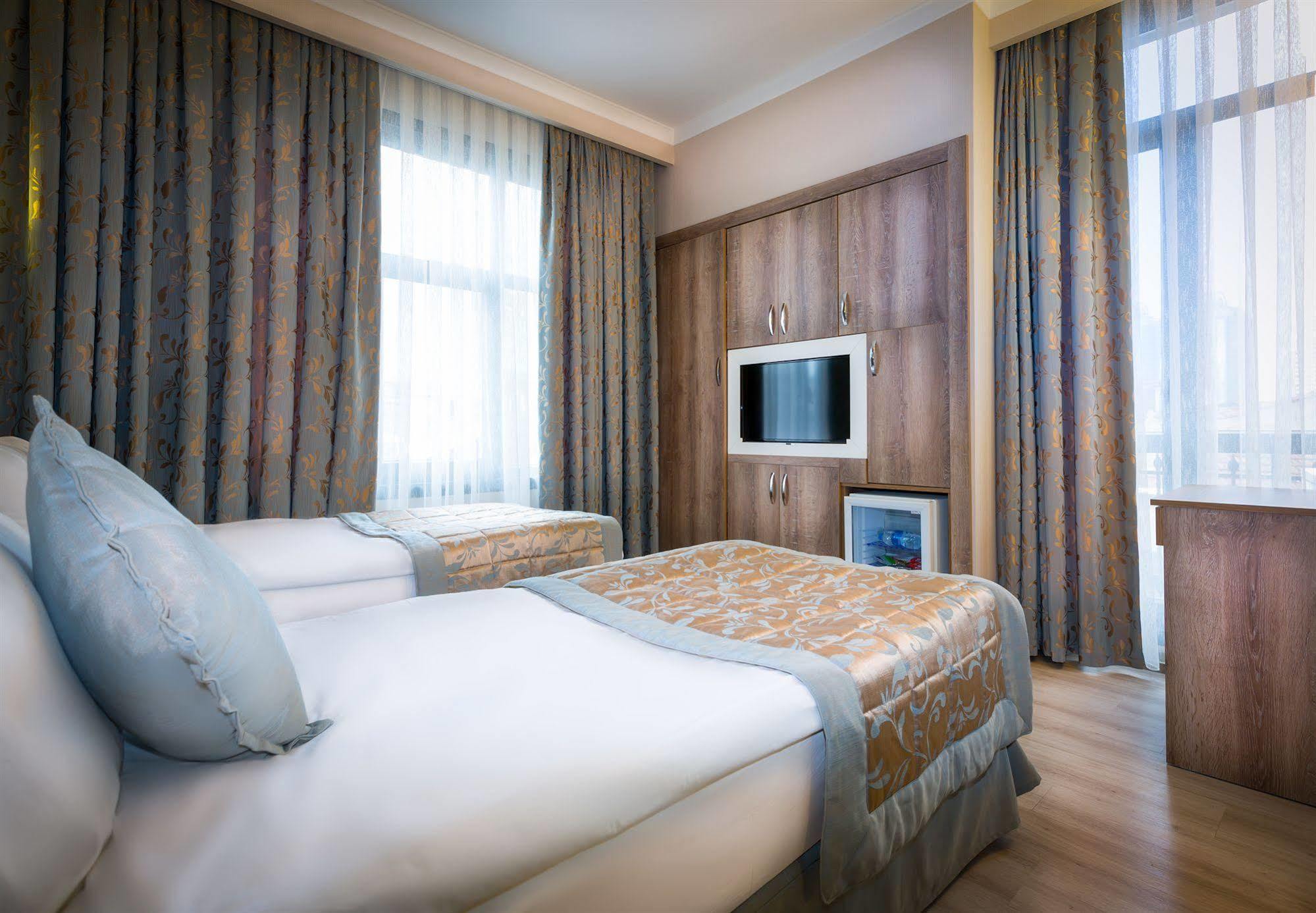 Fatih Hotel Corner Истанбул Екстериор снимка